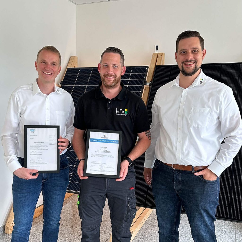 Unser Weg zum eingetragenen Elektromeisterbetrieb – Ein Meilenstein des Erfolgs. Mit großem Stolz dürfen wir verkünden, dass wir nun als eingetragener Elektromeisterbetrieb anerkannt sind.